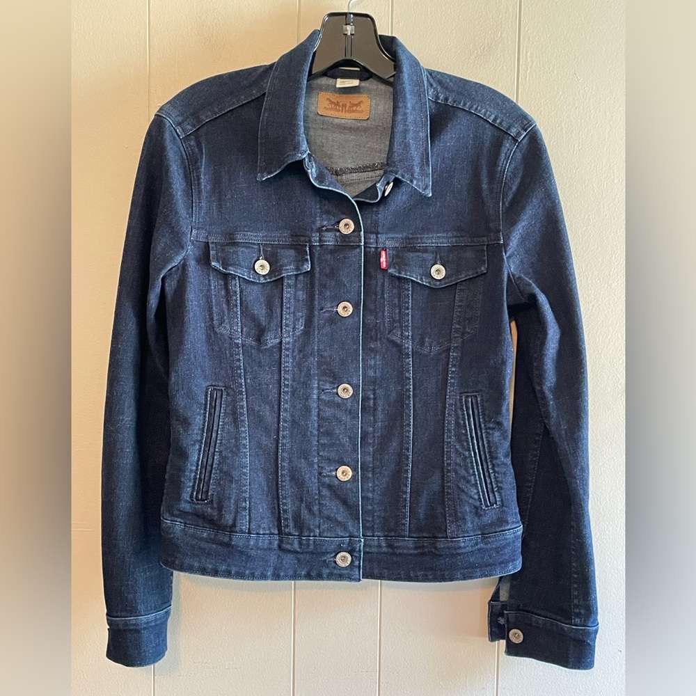 Levi’s Dark Wash Denim Trucker Jacket